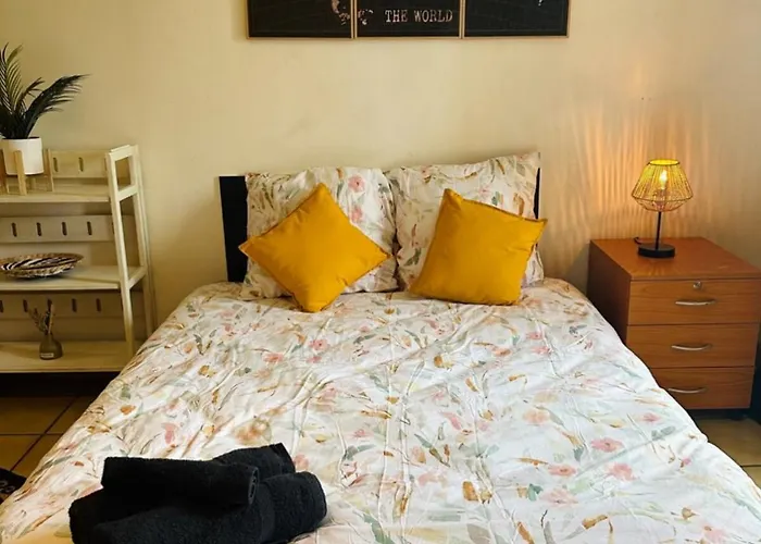 Face Au Canal Du Midi